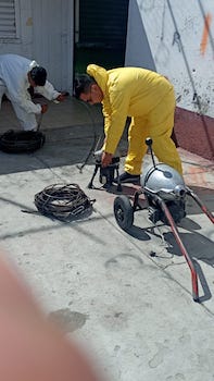 Servicio de fontanería y desazolve de tuberías sanitarias e hidráulicas en la <b>Colonia  Polanco 2a Secc.</b>